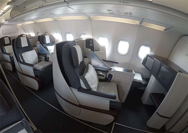 Qatar Airways - Airbus A320 - Business Class