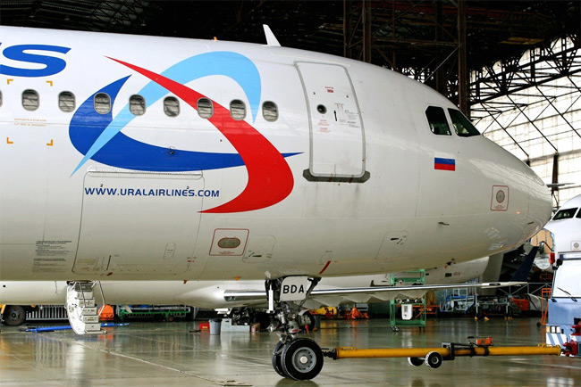 Ural Airlines - Airbus A321 - údržba