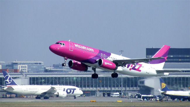 Varšava - LOT a Wizz Air