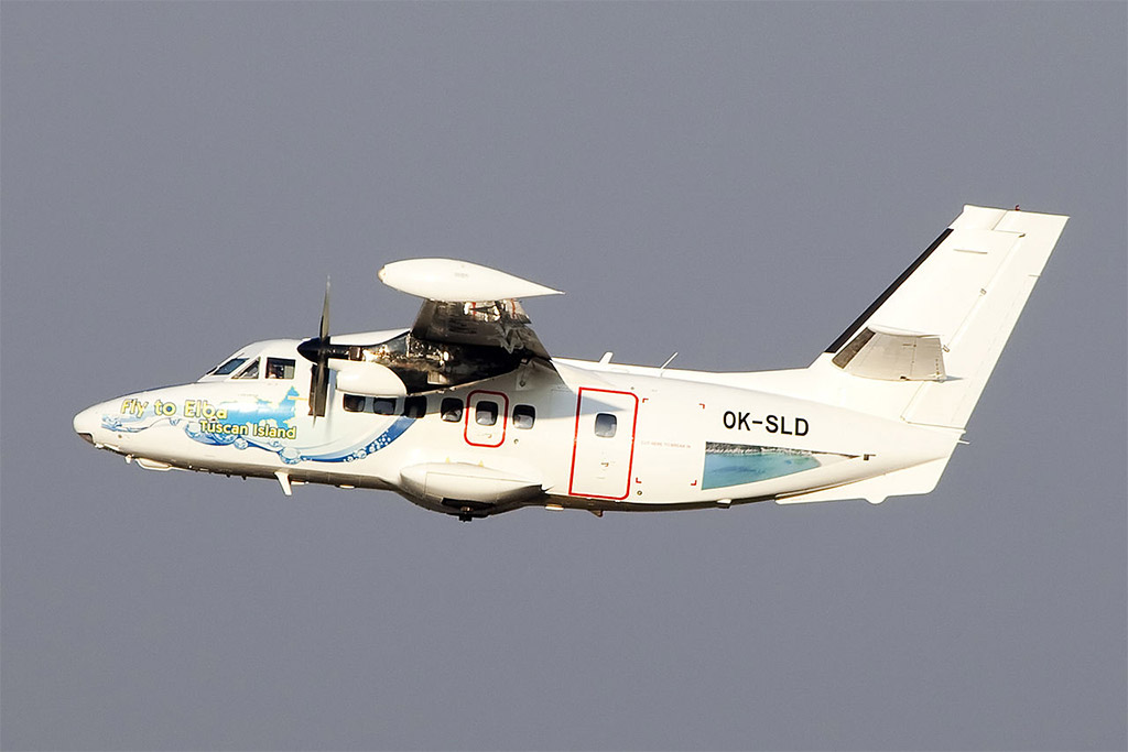 Silver Air - Let L-410 UVP (foto: Maarten Visser/Wikimedia Commons - CC BY-SA 2.0)