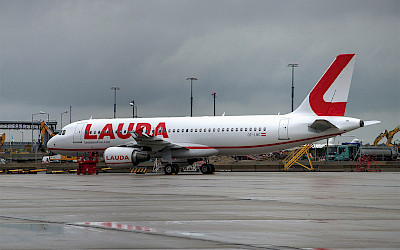 Airbus A320 společnosti Laudamotion na vídeňském letišti (foto: Doronenko/Wikimedia Commons - CC BY-SA 4.0)
