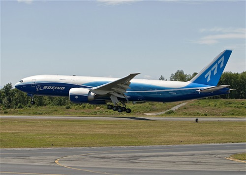První let Boeingu 777