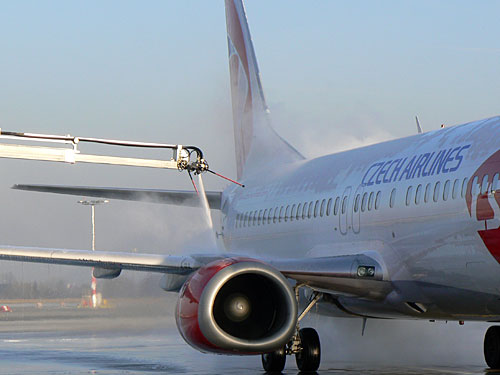 Odmrazování letadel u Českých aerolinií