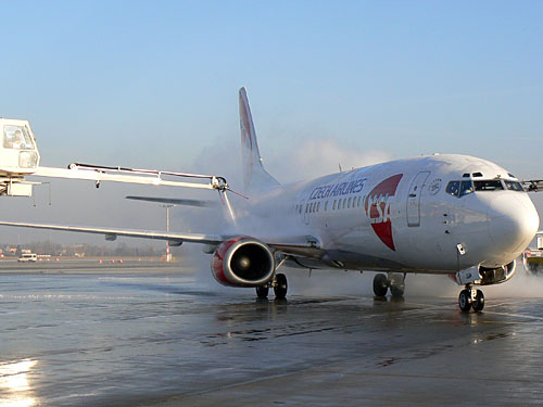 Odmrazování letadel u Českých aerolinií