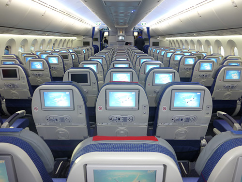 LOT - Boeing 787 Dreamliner - ekonomická třída