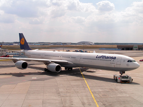 Lufthansa - Airbus A340-600