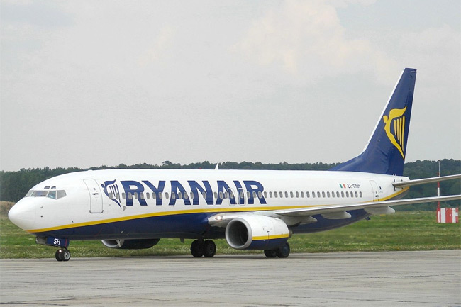 Ryanair - Boeing 737-800 - Altenburg