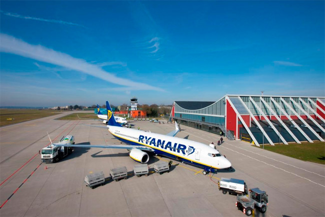 Ryanair - Boeing 737-800 - Memmingen