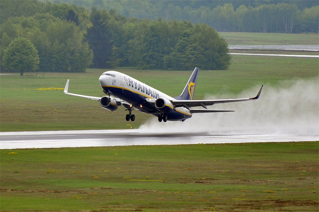 Ryanair - Boeing 737-800 - start v Kolíně nad Rýnem