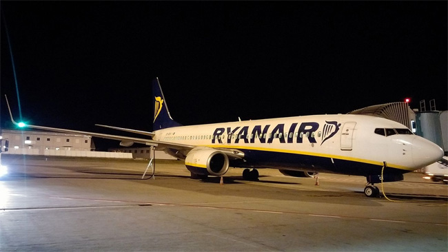 Ryanair - Boeing 737-800 - zahájení provozu základny