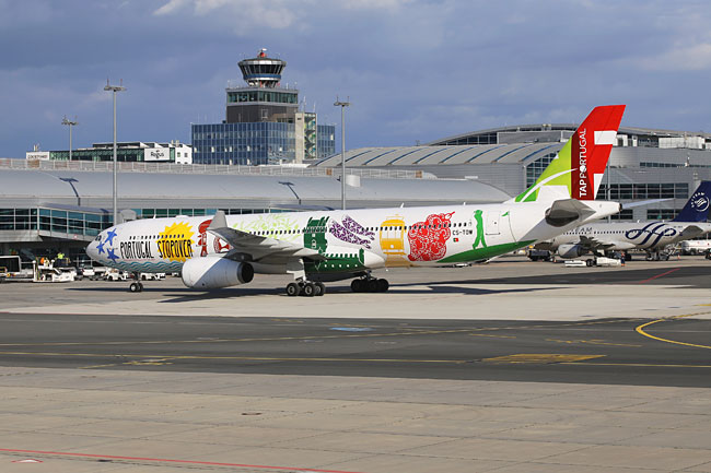 TAP Portugal - AIrbus A330-300 - Portugal Stopover