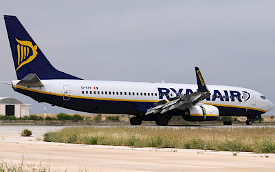 Ryanair - Boeing 737-800 na letišti v Trapani