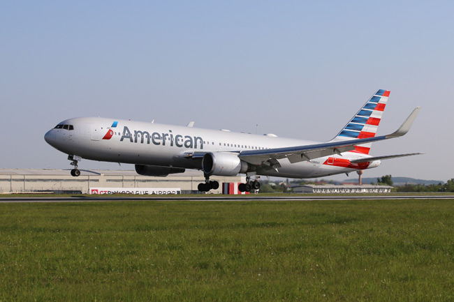 American Airlines - Boeing 767-300ER - první přílet do Prahy