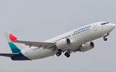 Lumiwings - Boeing 737-300