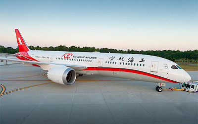 Shanghai Airlines - Boeing 787 Dreamliner