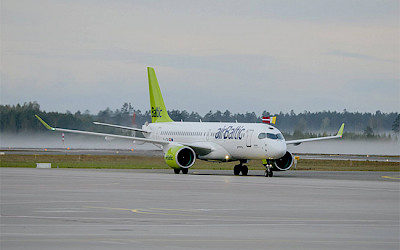 airBaltic - Airbus A220 - papež František na palubě