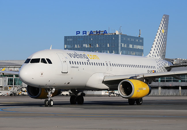 Vueling - Airbus A320 - Praha