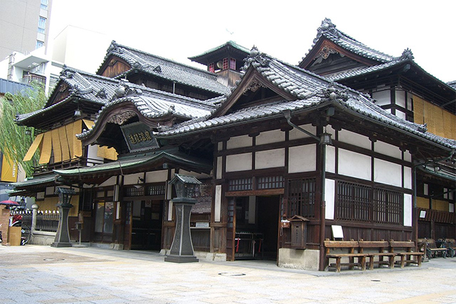 Macujama - budova lázní Dógo Onsen