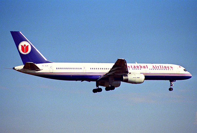 Istanbul Airlines - Boeing 757