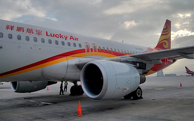 Lucky Air - Airbus A320 (foto: Fred/Wikimedia Commons - CC BY-SA 3.0)