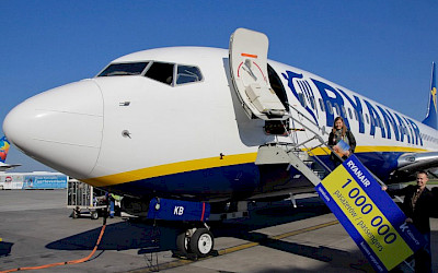 Letoun Boeing 737 společnosti Ryanair na letišti v Katovicích (foto: Katowice Airport)
