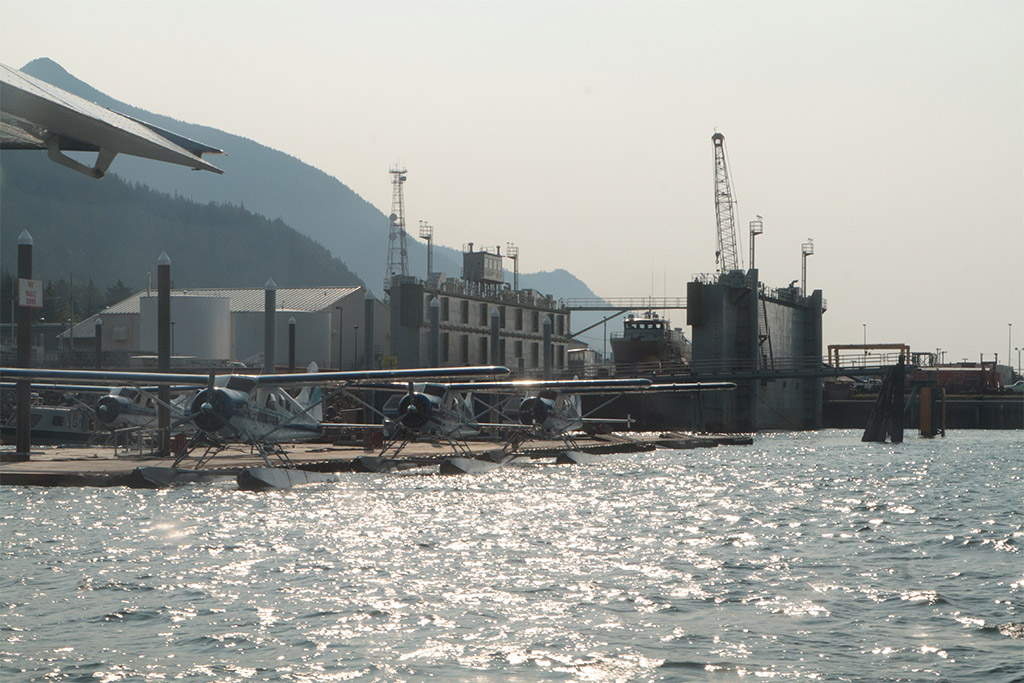Hydroplány v přístavu v Ketchikanu (foto: Alan Wu/Wikimedia Commons - CC BY-SA 2.0)