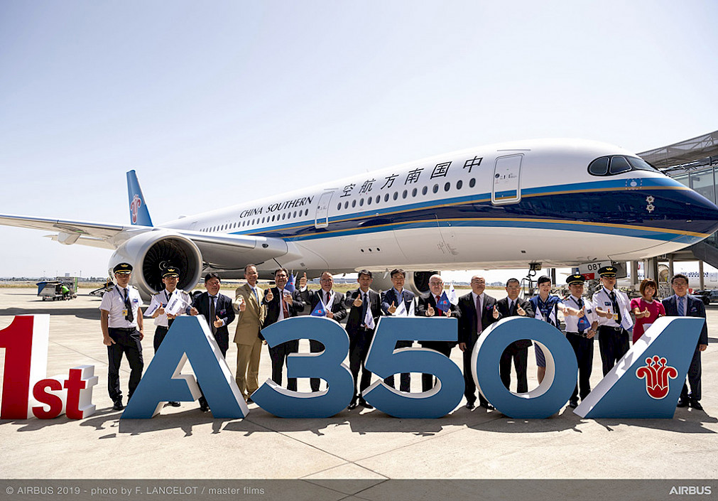 První Airbus A350-900 v barvách China Southern Airlines (foto: Airbus)