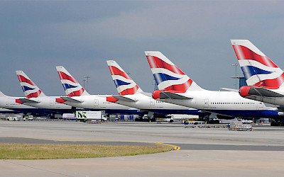 Letouny British Airways na londýnském letišti Heathrow (foto: Ken Iwelumo/Wikimedia Commons - GFDL 1.2)