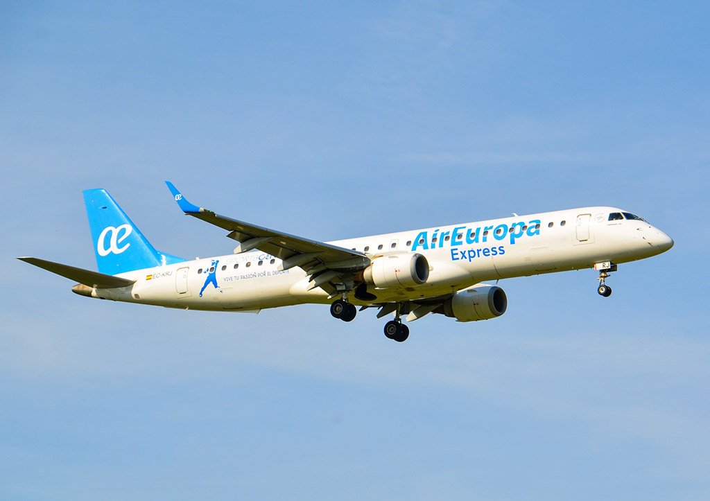 Embraer 190 dceřiné společnosti Air Europa Express (foto: Sarah_Loetscher/Pixabay.com)