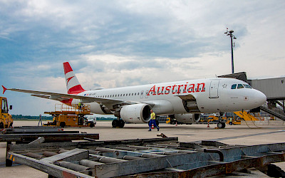 Airbus A320 Austrian Airlines na letišti ve Vídni (foto: Austrian Airlines)