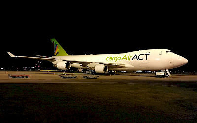 Boeing 747-400F turecké společnosti ACT Airlines na ruzyňském letišti (foto: Centaureax)