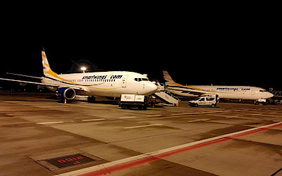 Boeingy 737-800 společnosti Smartwings připravené k odletu na pronájem u Flydubai (foto: Centaureax)