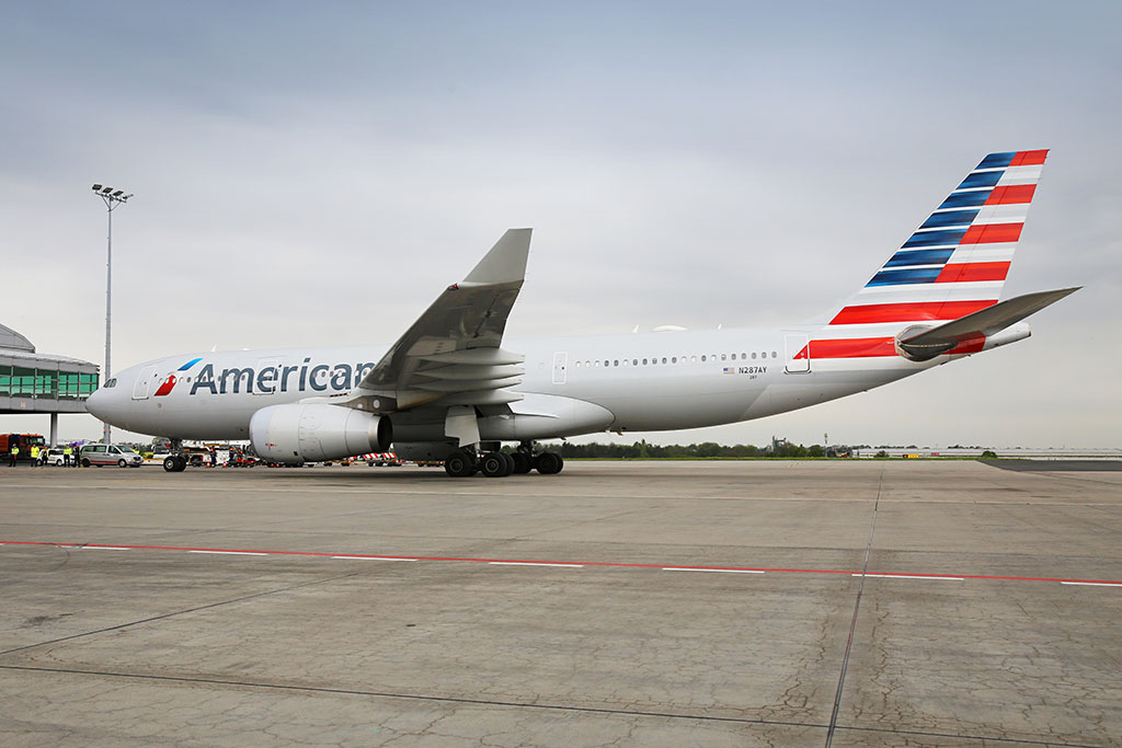 Airbus A330-200 American Airlines na ruzyňském letišti (foto: Letiště Praha)