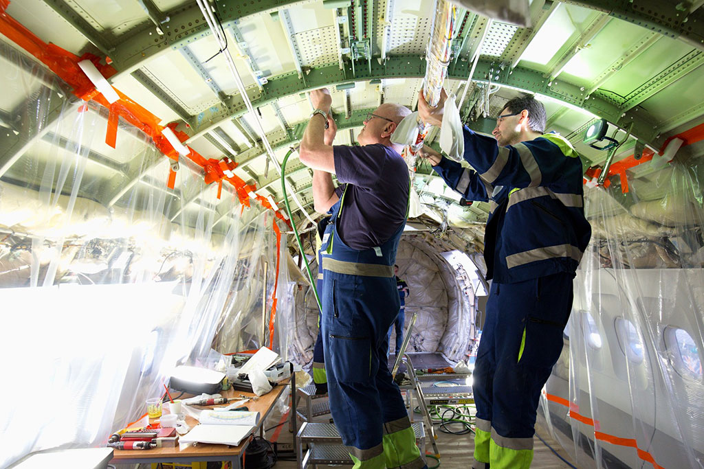 Modifikace kabiny letadel Finnair zajišťovaná společností CSAT (foto: CSAT, Letiště Praha)