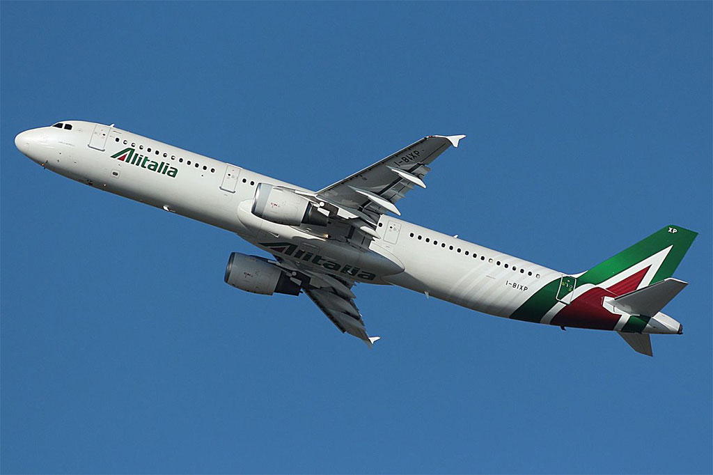 Alitalia - Airbus A321 (foto: Alessandro Ambrosetti/Wikimedia Commons - CC BY 2.0)